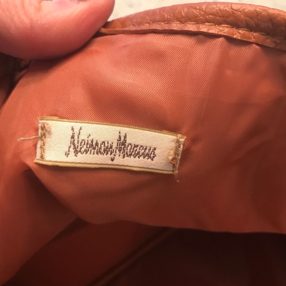 GIFTED - Neiman Marcus - Picture 4 of 8